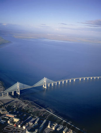 Ponte Vasco da Gama (Foto Agência para o Investimento e Comércio Externo de Portugal)
